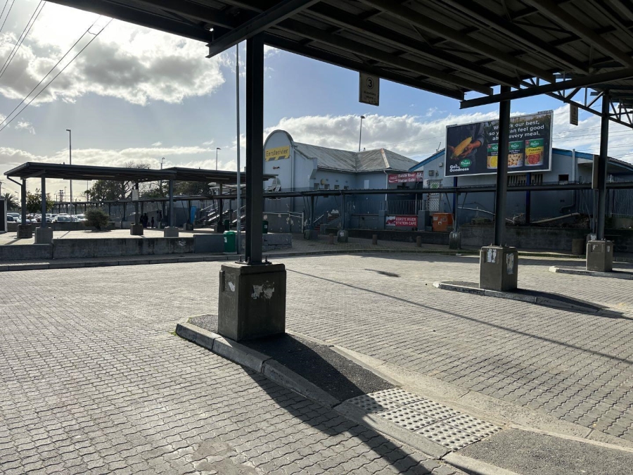 To Let commercial Property for Rent in Eersterivier Western Cape